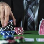 Thủ Thuật Đọc Bài Poker - Cách Đoán Bài Đối Thủ Chính Xác